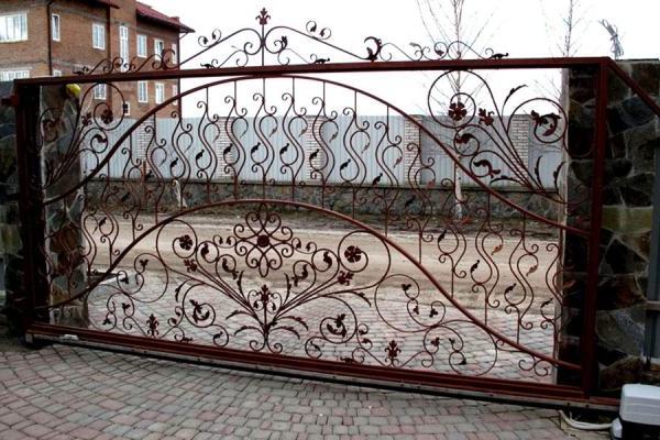 Кованые откатные ворота 3